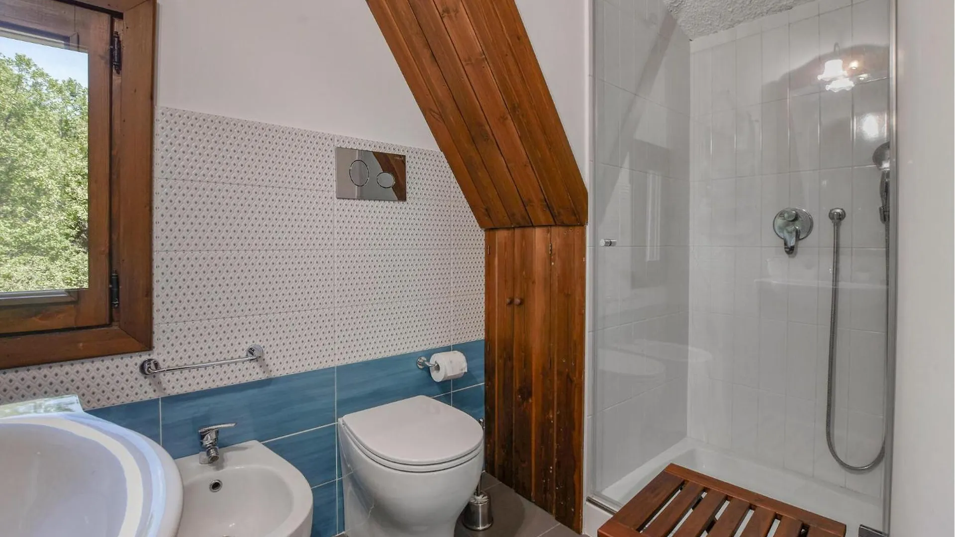 3 Bedroom Lovely Home In Trecastagni 0*,  Italië